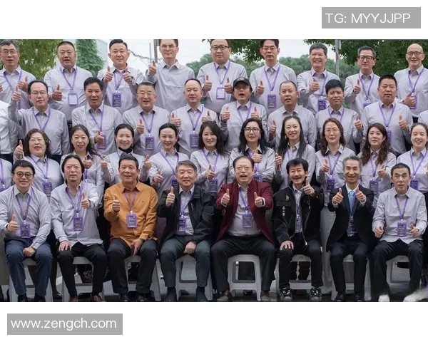 刘浩帆在关键时刻挺身而出成功解围对手展现出卓越的团队精神与领导能力 刘浩帆在关键时刻挺身而出成功解围对手展现出卓越的团队精神与领导能力